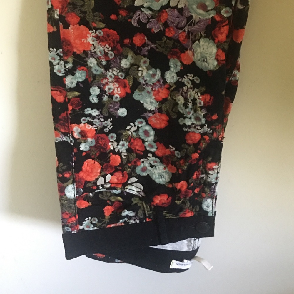BCBG floral skinnies.